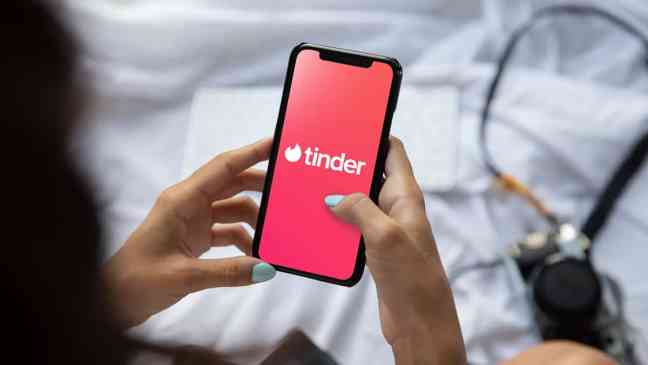 Tinder согласился выплатить 60.5 млн долларов после того, как на приложение для знакомств подали в суд за завышение цен для некоторых пользователей.