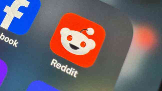 Модераторы Reddit возмущены тем, что сайт заблокировал автоматическую блокировку пользователей, публикующих сообщения в определенных сабреддитах, ботами.