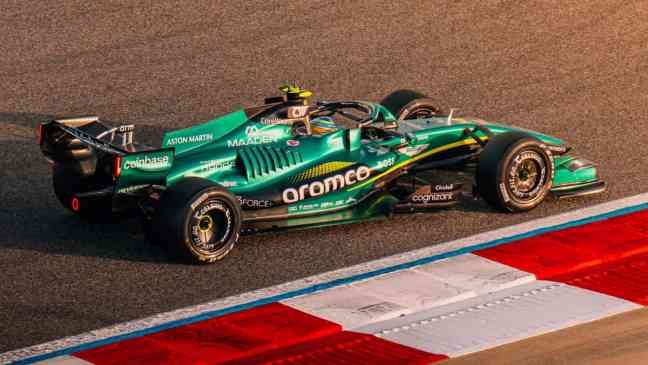 Автомобиль Aston Martin в Формуле-1 не сможет финишировать в первой гонке года, иначе это нанесет «нервный ущерб» пилотам.