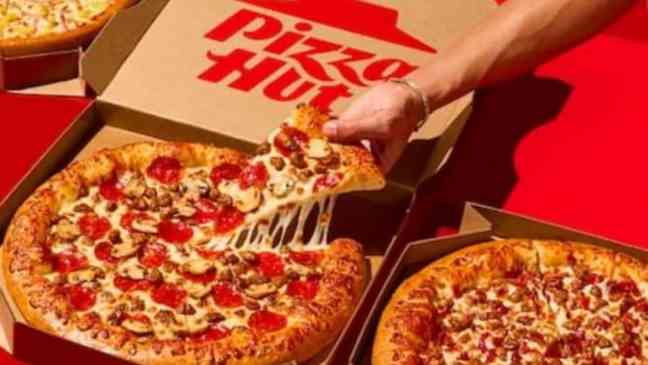 Pizza Hut нанимает «знатока теста» для того, чтобы он ел пиццу целый год.