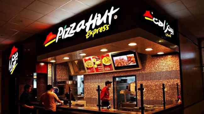 Pizza Hut нанимает «знатока теста» для того, чтобы он ел пиццу целый год.