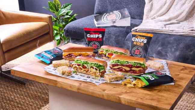 Сеть ресторанов Jimmy John's устраивает грандиозное развлечение в честь 20 апреля: меню Dream Rotation и акция «Купи один, получи второй бесплатно».